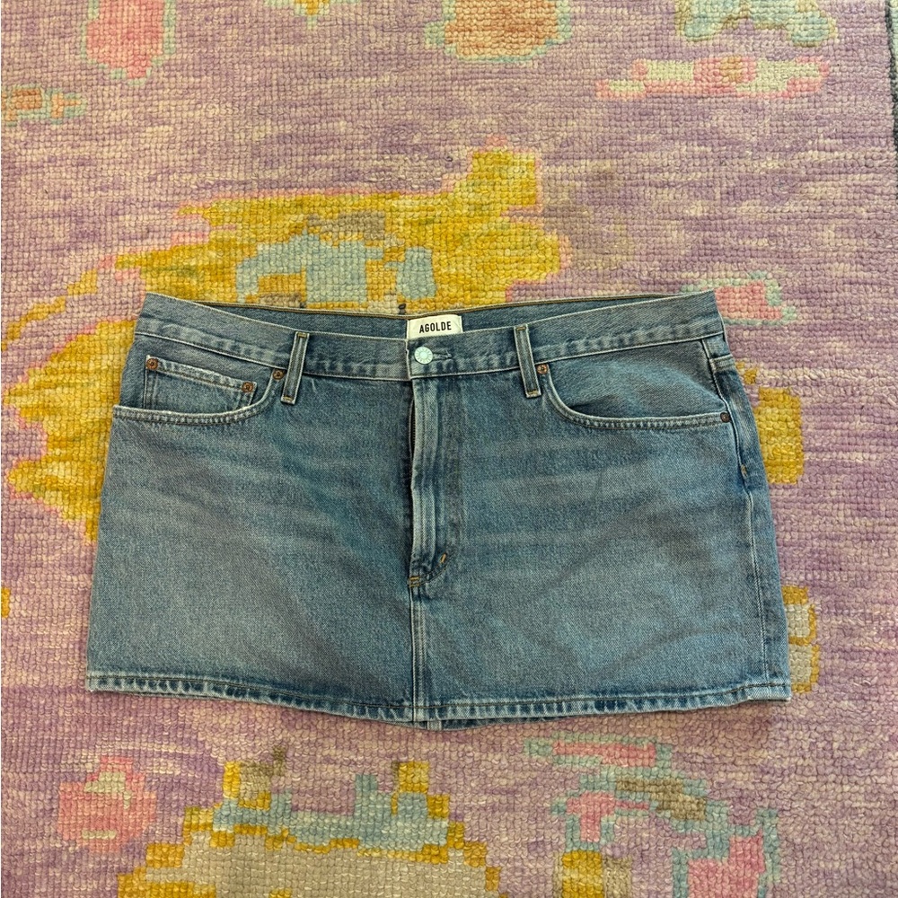 Agolde Classic Denim Mini Skirt in Medium Blue Wash
